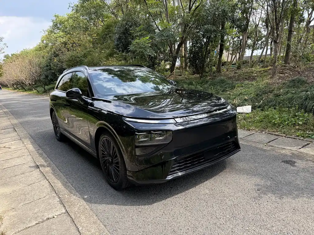 XPeng G9 — миниатюра 3