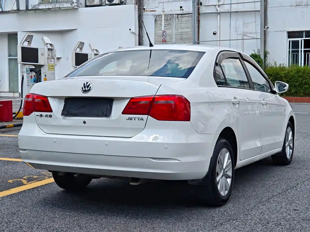 Volkswagen Jetta — миниатюра 5