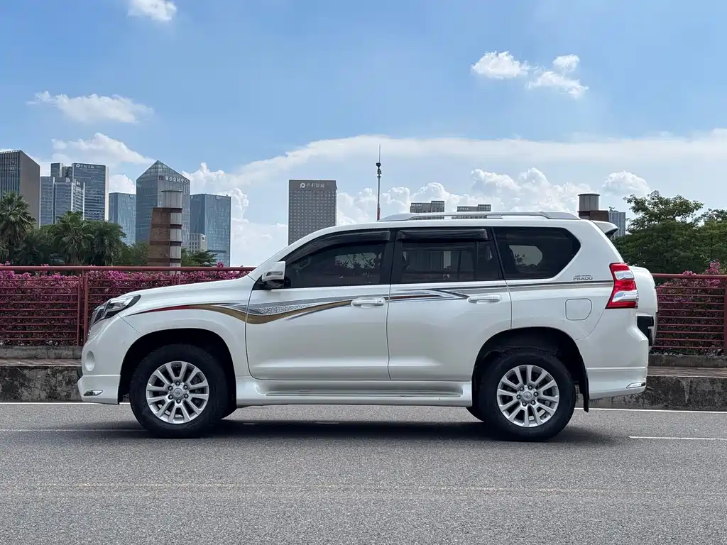 Toyota Prado (Import) — миниатюра 4