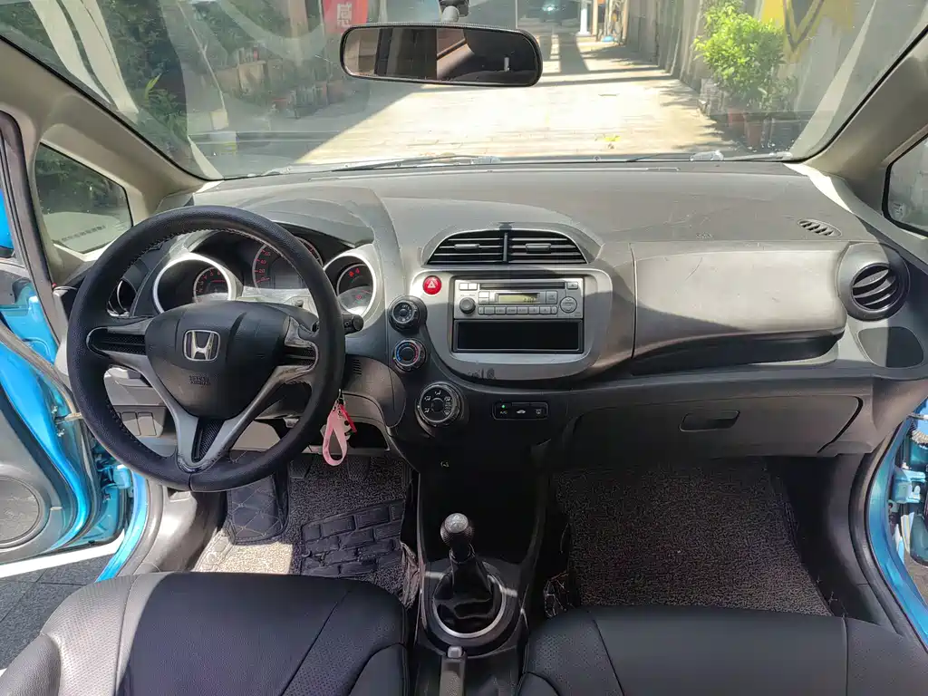 Honda Fit — миниатюра 11