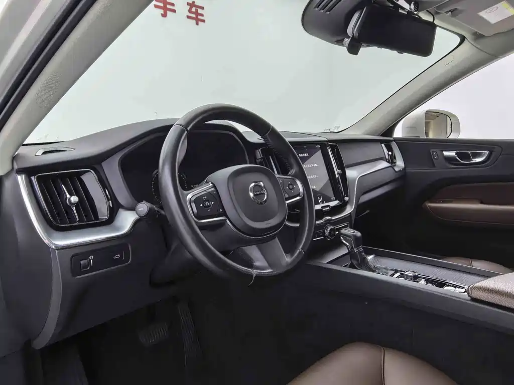 Volvo XC60 — миниатюра 22