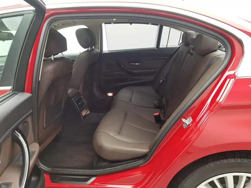 BMW 3 Series — миниатюра 15