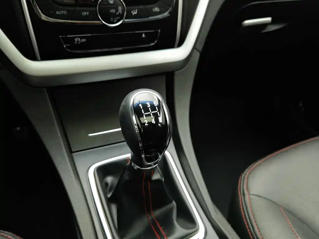Geely Emgrand — миниатюра 13