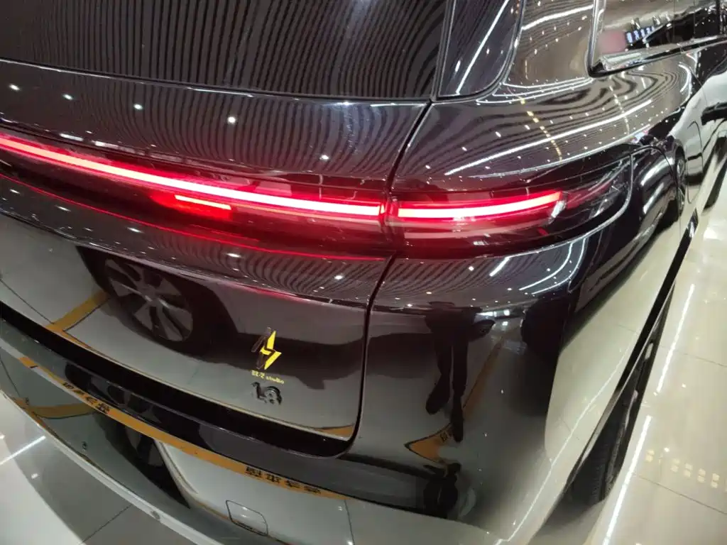 Li Auto L8 2023 Pro