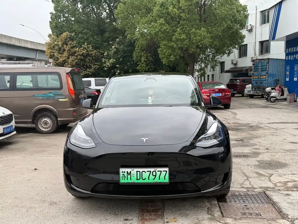 Tesla Model Y 2023 RWD Drive Dynamic Edition