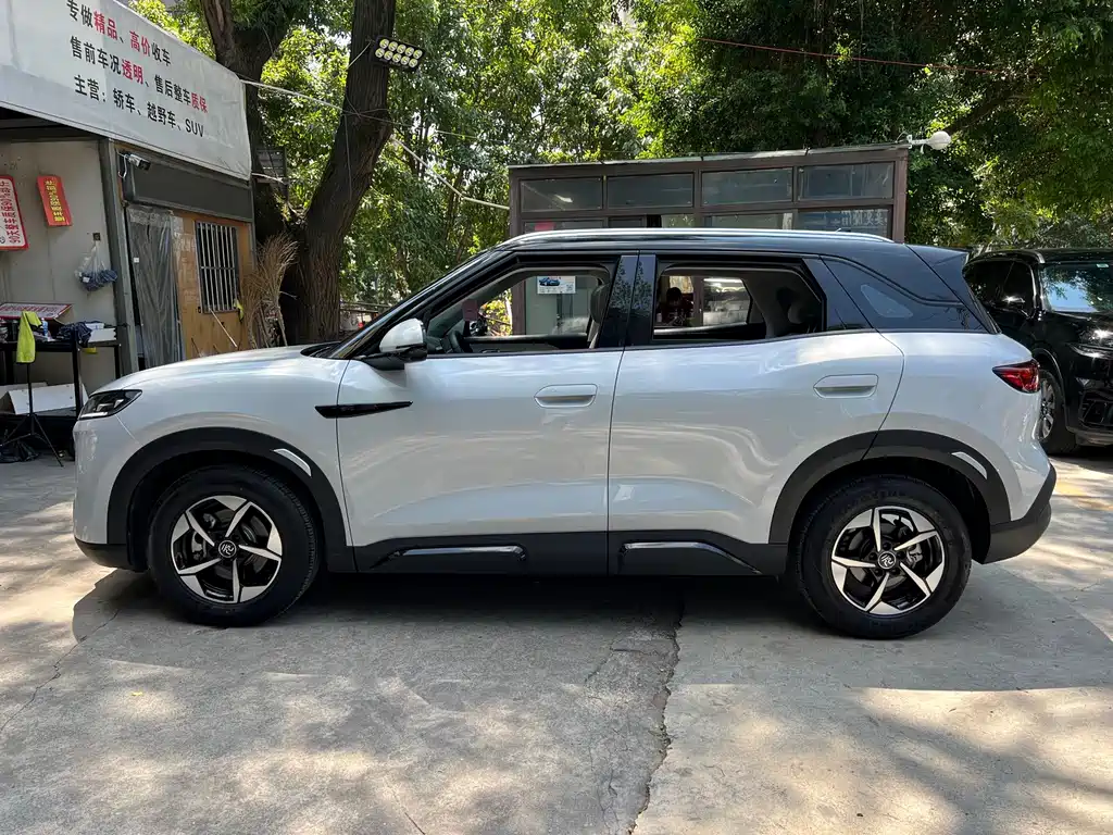 BYD Yuan UP — миниатюра 6