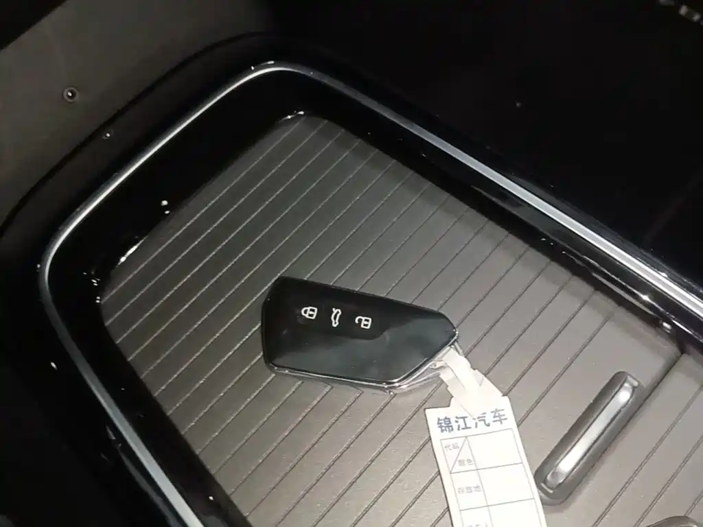 Volkswagen ID.4 X — миниатюра 9