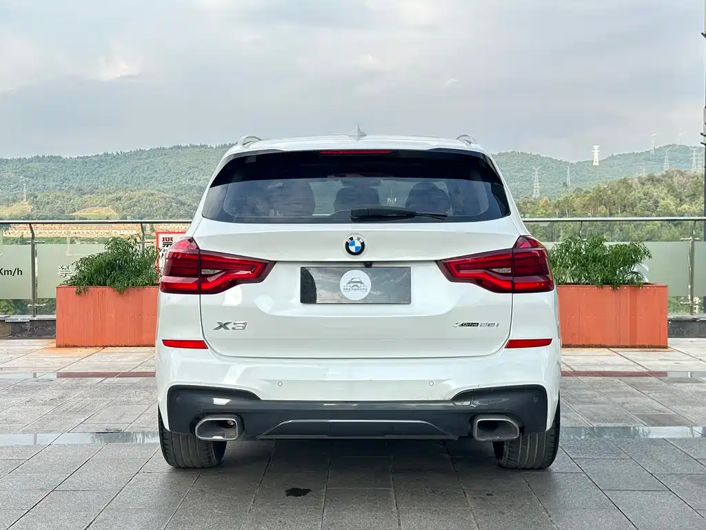 BMW X3 — миниатюра 11