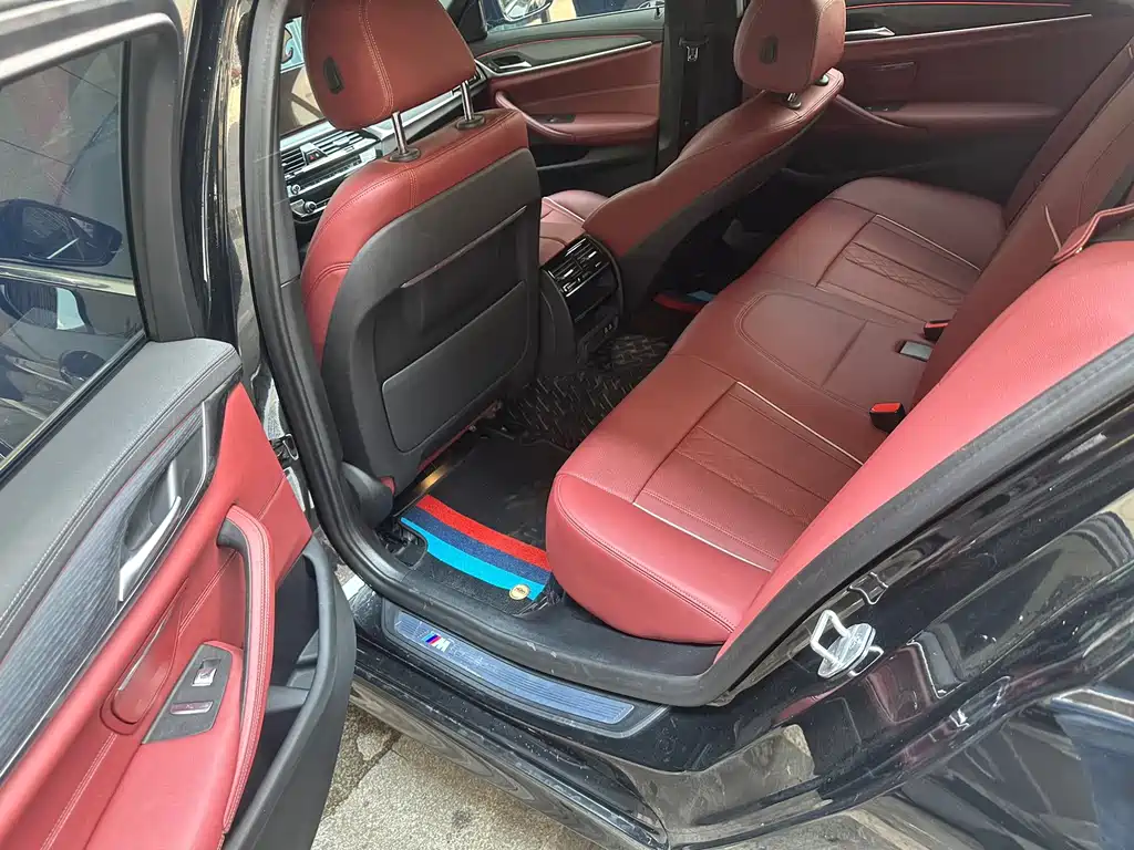 BMW 5 Series — миниатюра 5