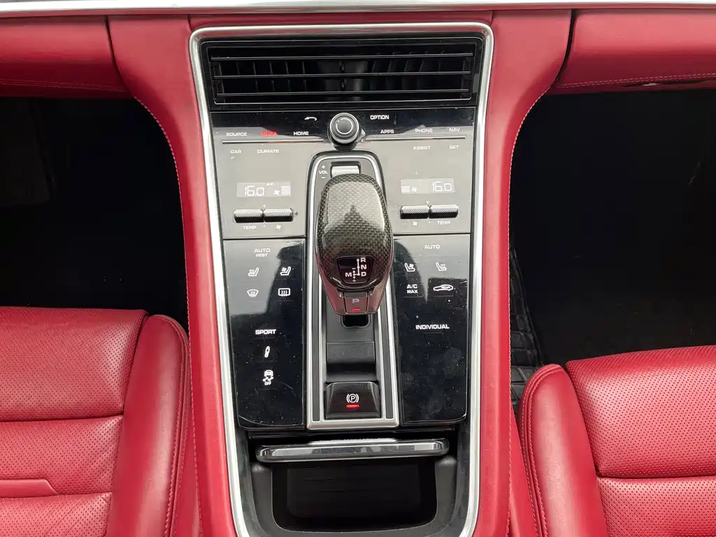 Porsche Panamera — миниатюра 13