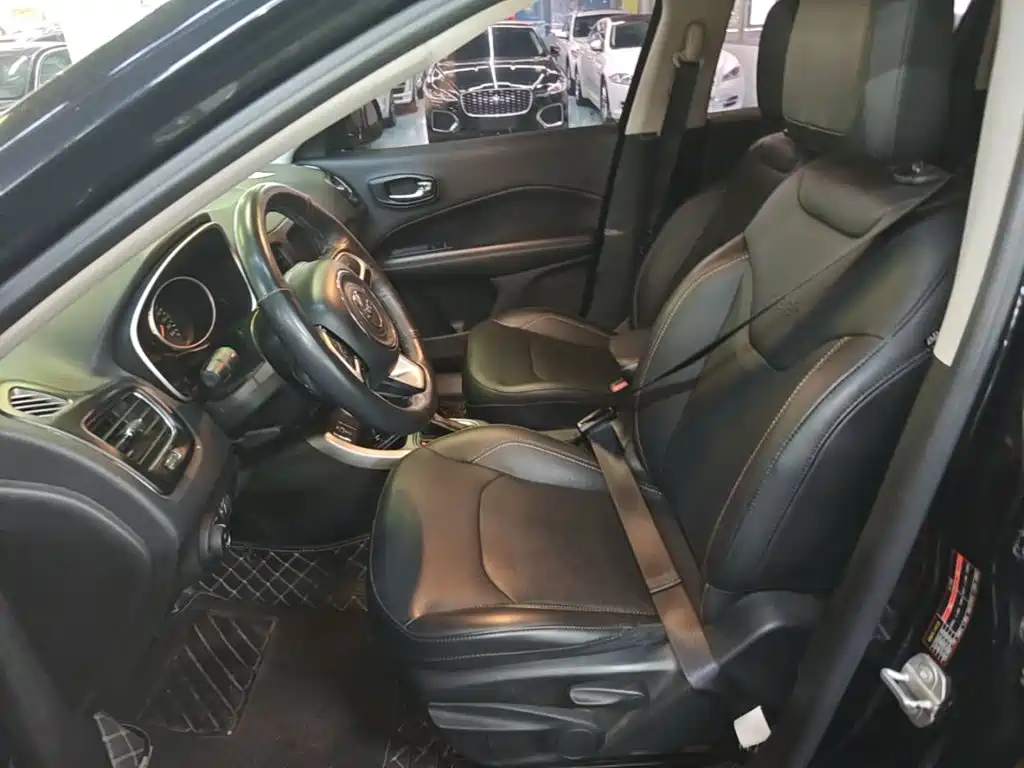 Jeep Compass — миниатюра 15