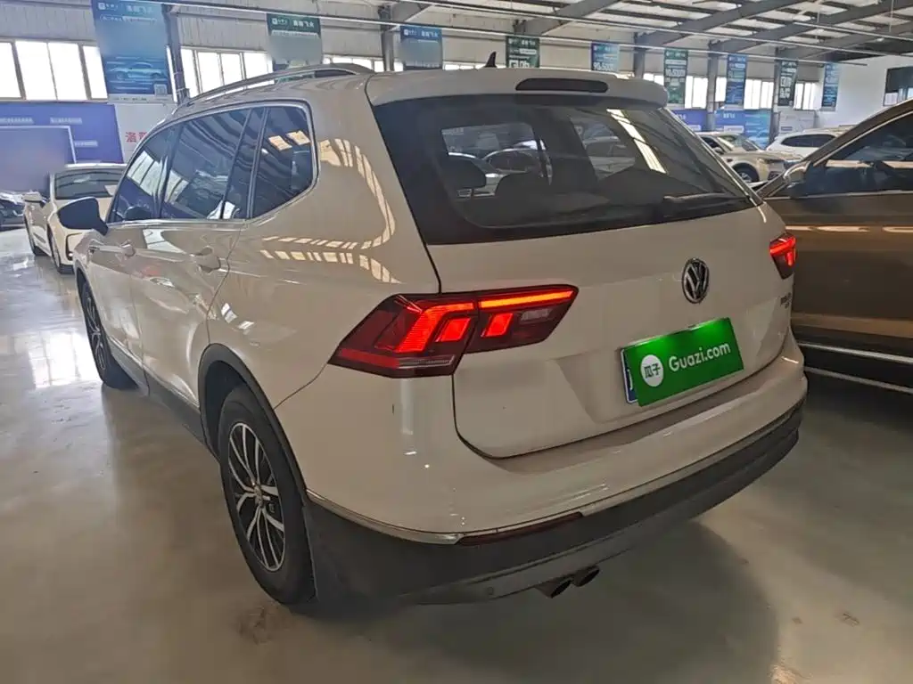 Volkswagen Tiguan L — миниатюра 5