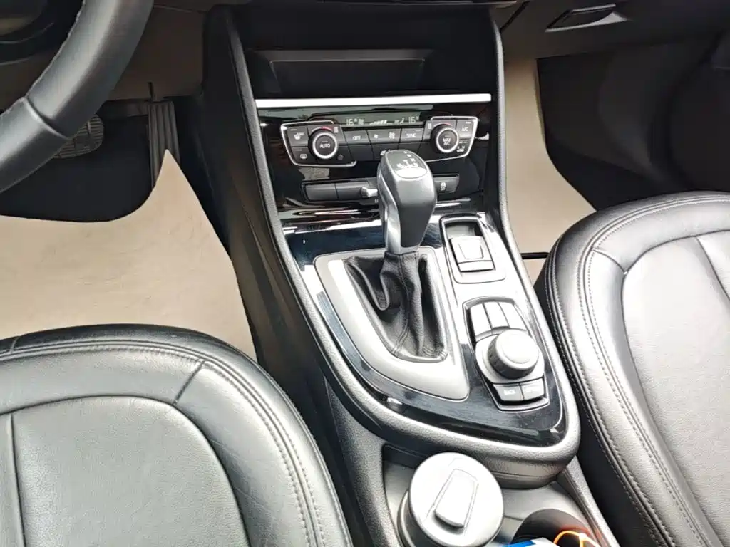 BMW 2 Series Active Tourer — миниатюра 14