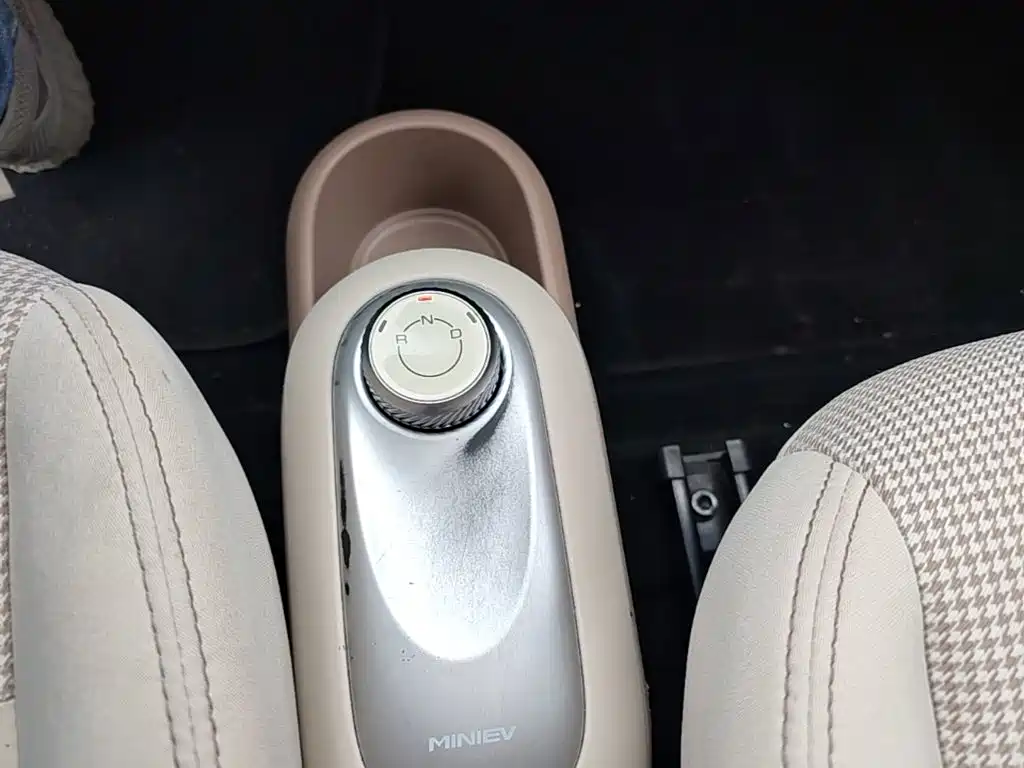 Wuling MINIEV — миниатюра 14