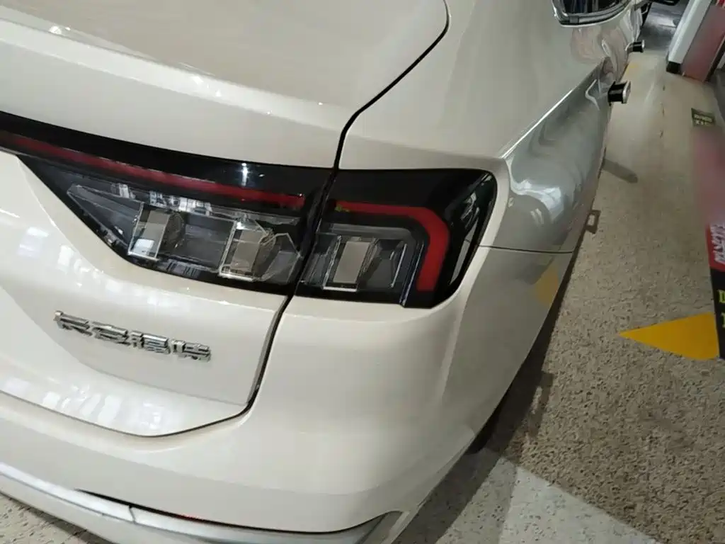 Ford Mondeo — миниатюра 8