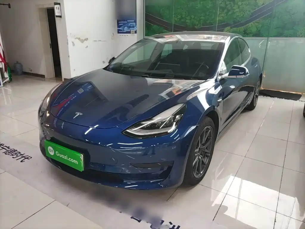 Tesla Model 3 — миниатюра 2