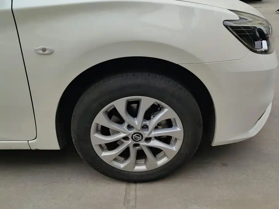 Nissan Sylphy — миниатюра 6