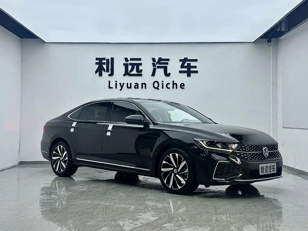 Volkswagen Passat 2022 330TSI Elite