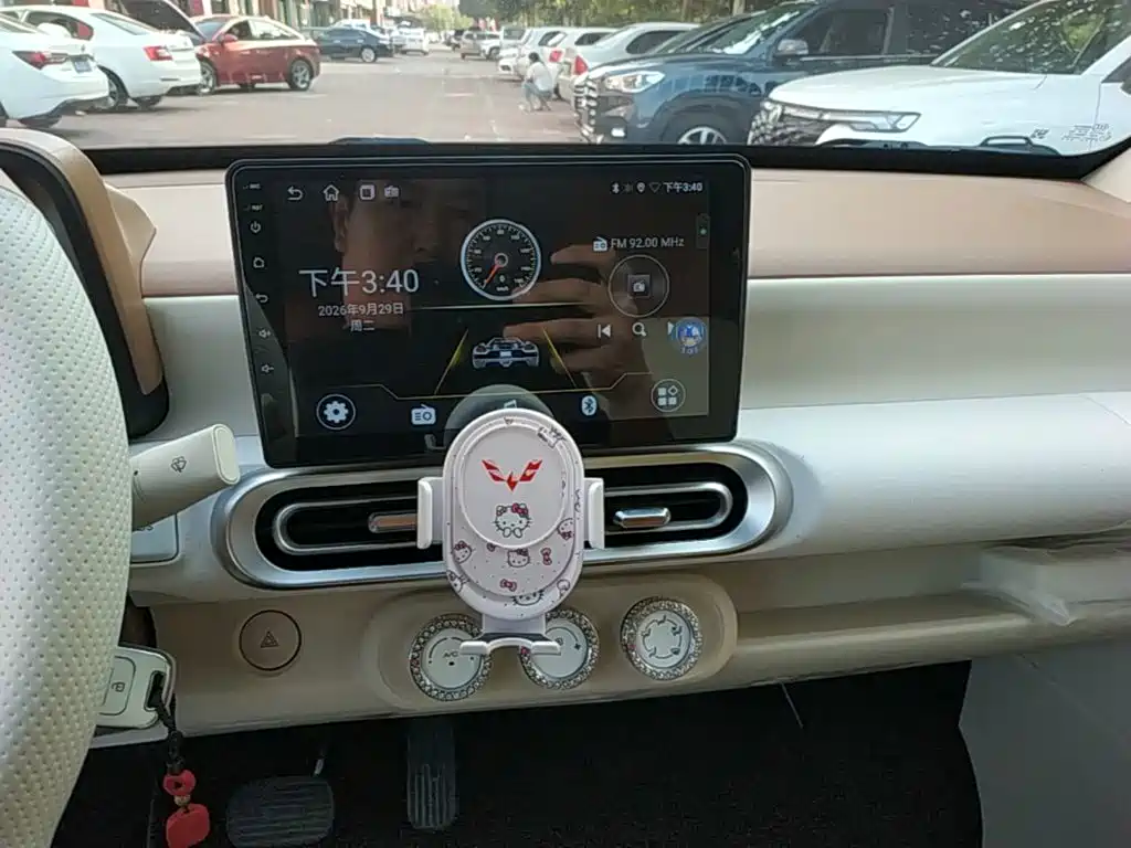 Wuling MINIEV — миниатюра 13