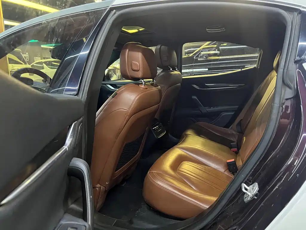 Maserati Ghibli — миниатюра 9