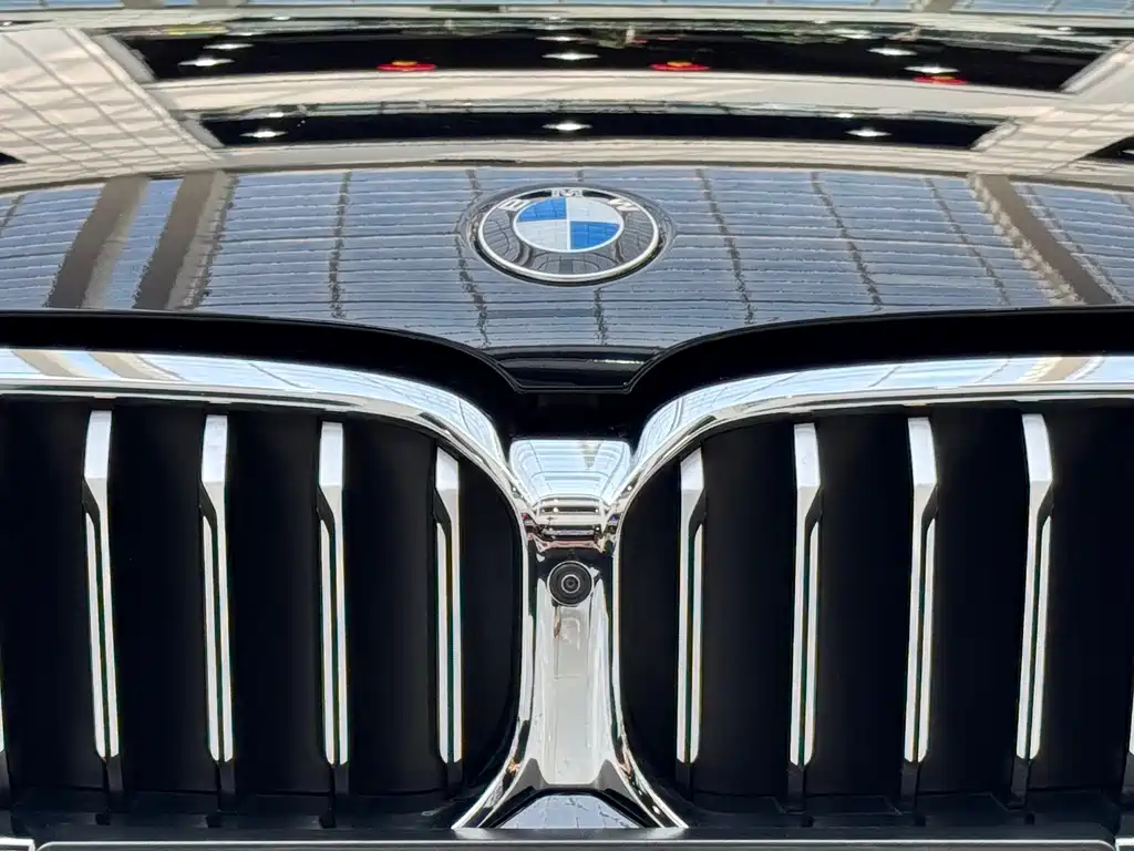 BMW 5 Series — миниатюра 5