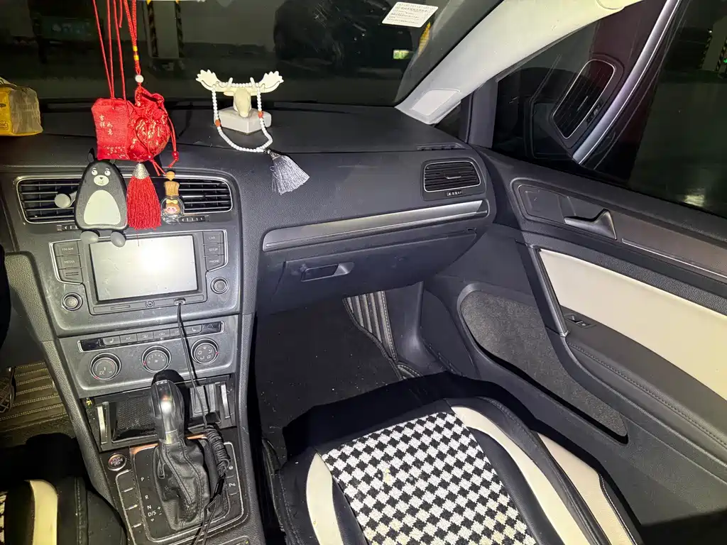 Volkswagen Golf — миниатюра 9