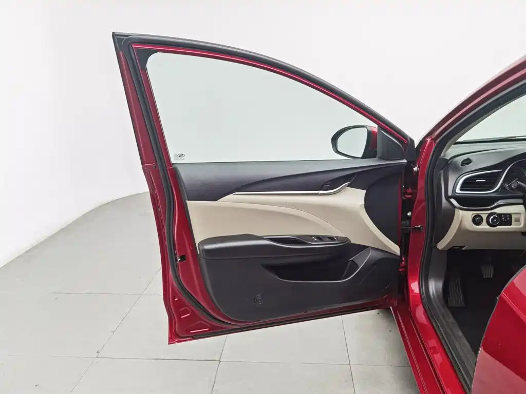 Buick Excelle — миниатюра 8
