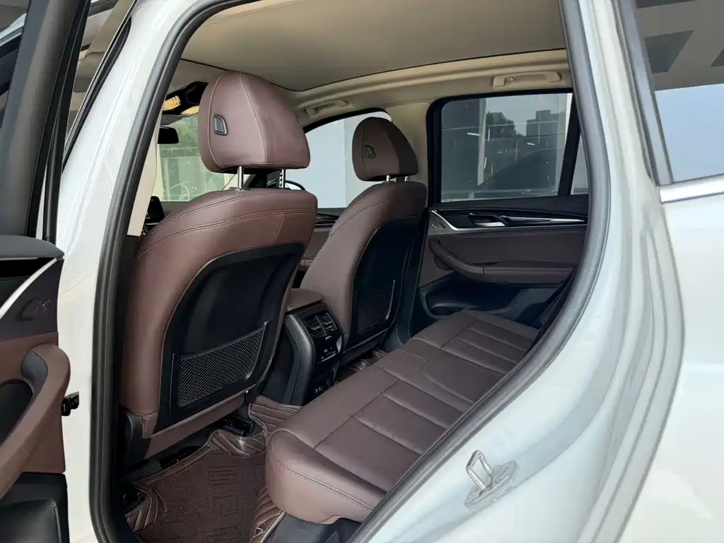 BMW X3 — миниатюра 8