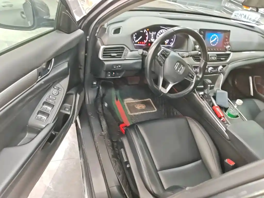 Honda Accord — миниатюра 16