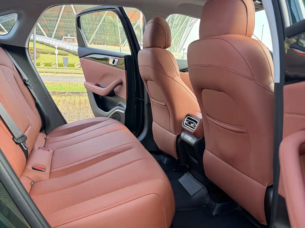 Geely Emgrand — миниатюра 20