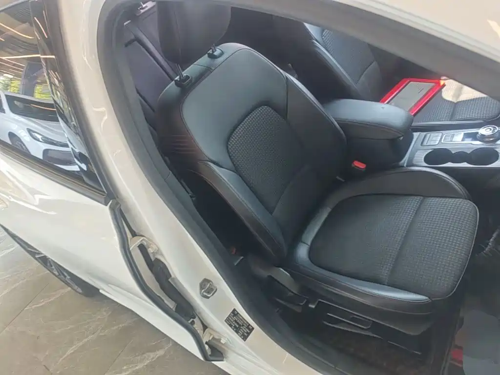 Ford Focus — миниатюра 25