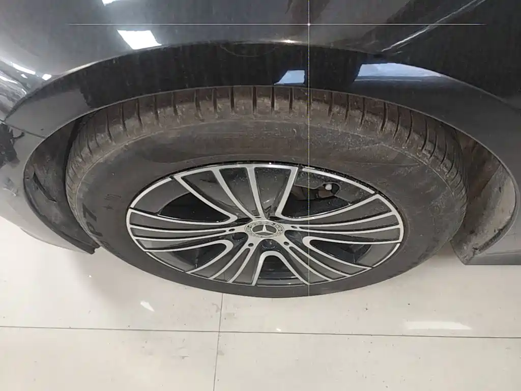 Mercedes-Benz E-Class — миниатюра 23