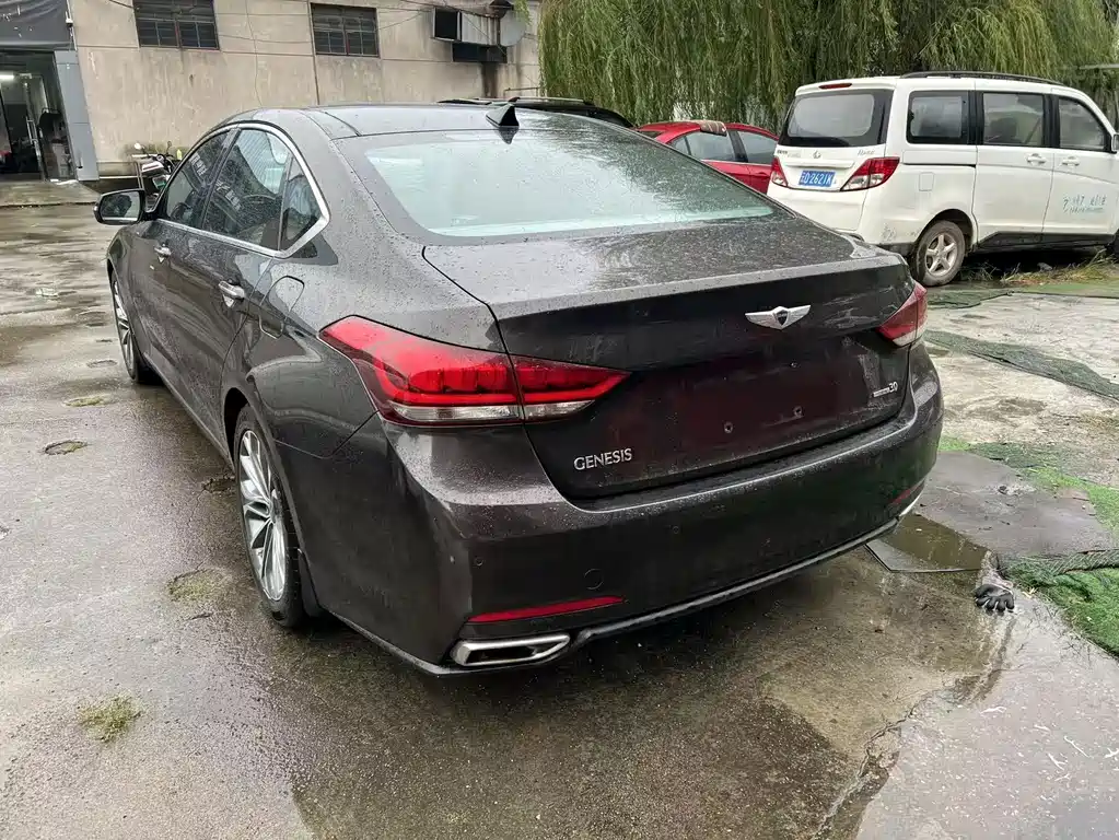 Hyundai Genesis — миниатюра 4
