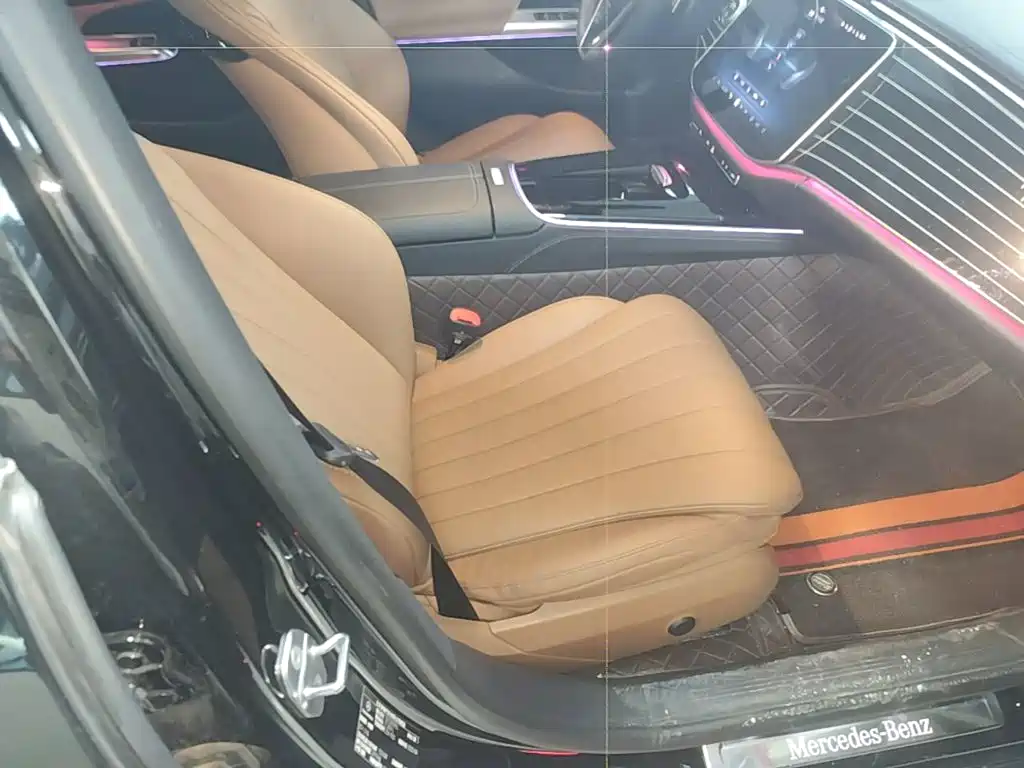 Mercedes-Benz E-Class — миниатюра 25
