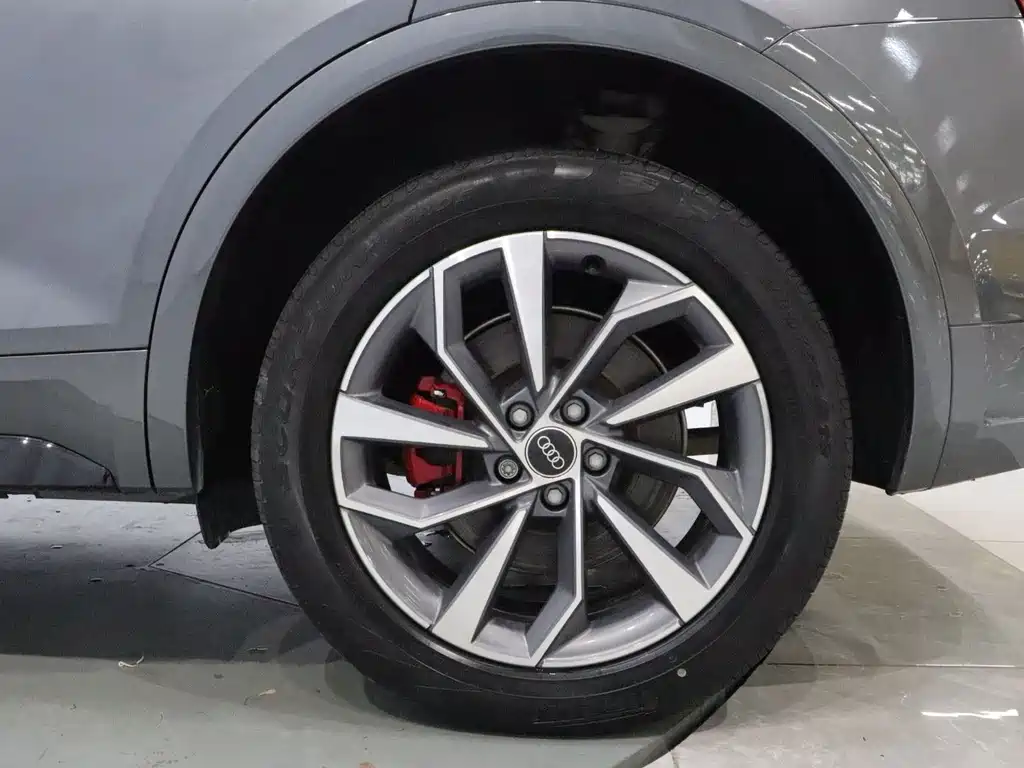 Audi Q5L — миниатюра 21