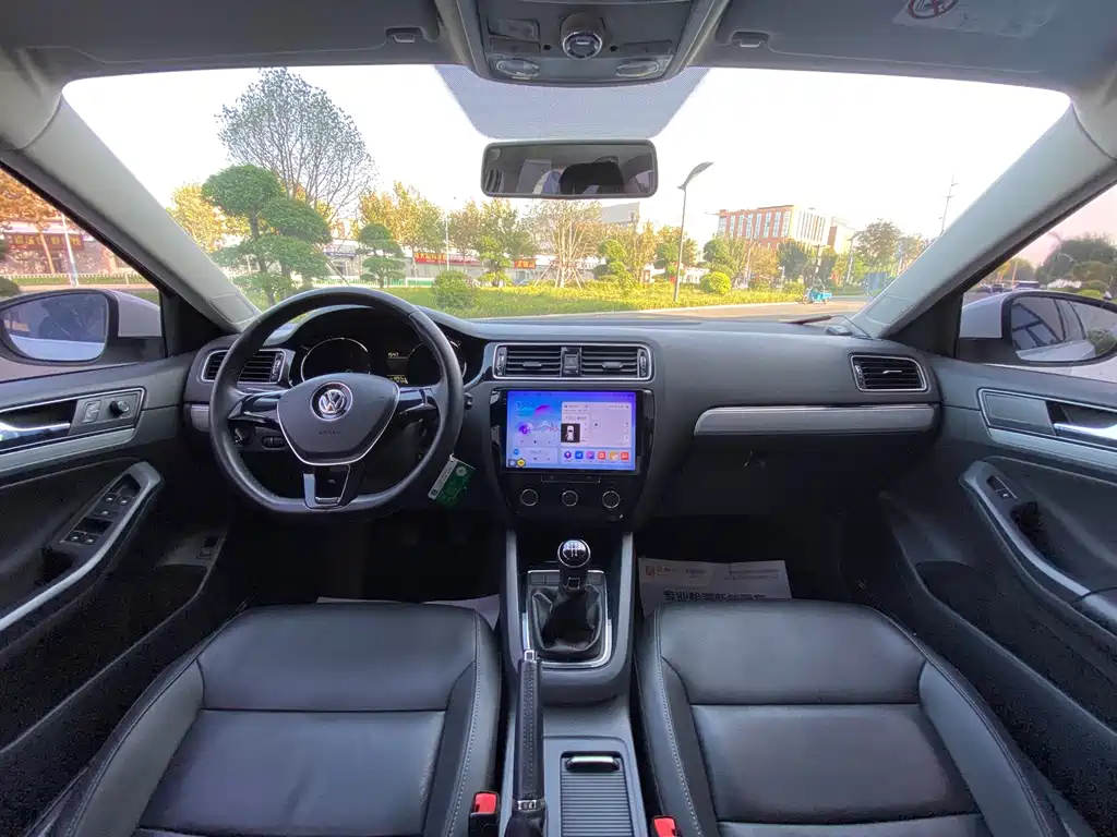 Volkswagen Sagitar — миниатюра 5