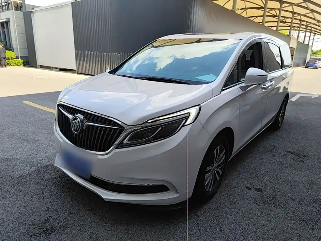 Buick GL8 — миниатюра 2