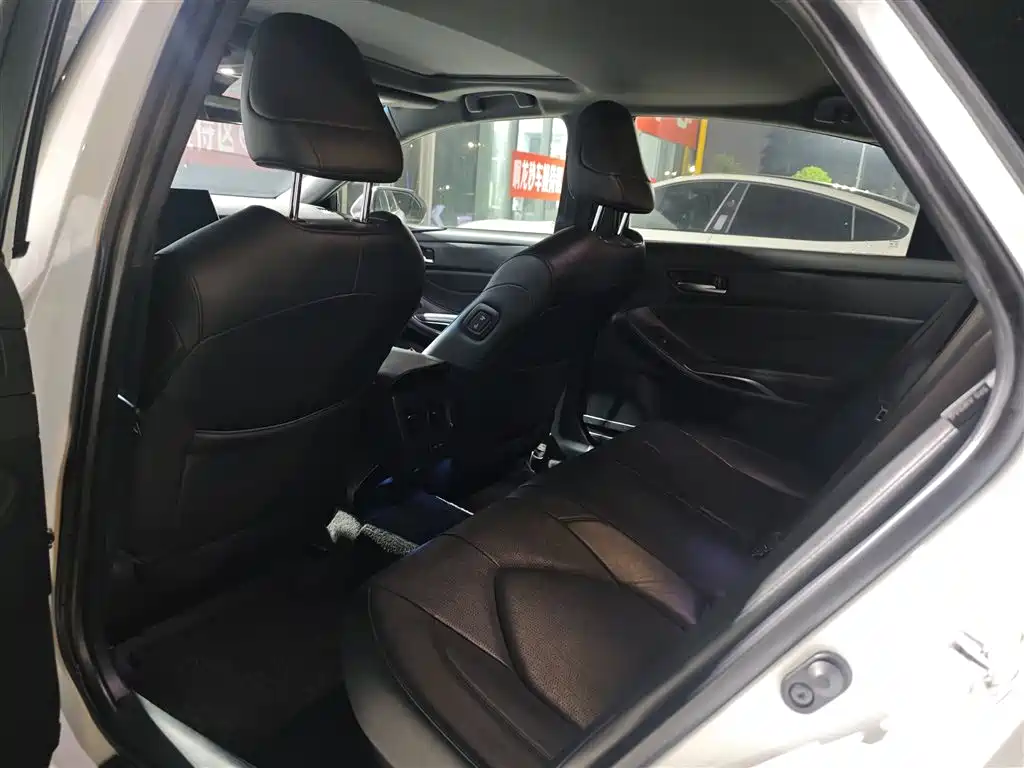 Toyota Avalon — миниатюра 5