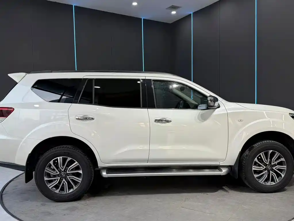 Nissan Terra — миниатюра 5