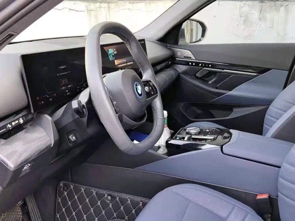 BMW i5 — миниатюра 6