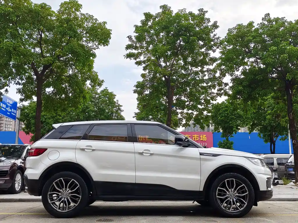 Landwind Landwind X7 — миниатюра 8