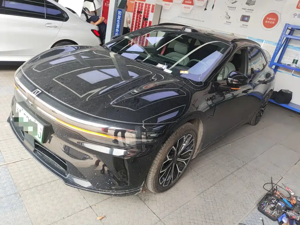 Zeekr 007GT