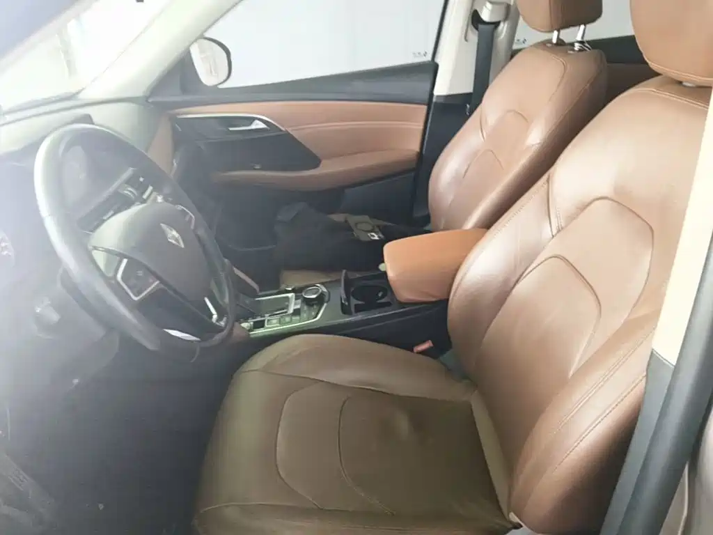 Borgward BX7 — миниатюра 20