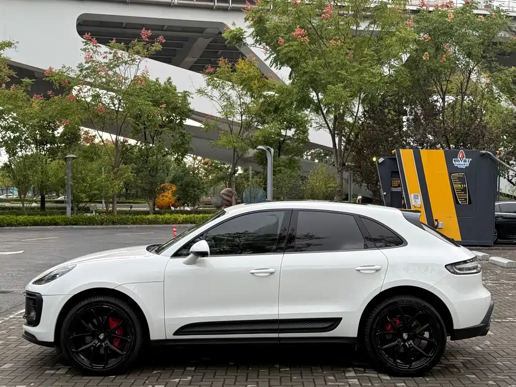 Porsche Macan — миниатюра 4