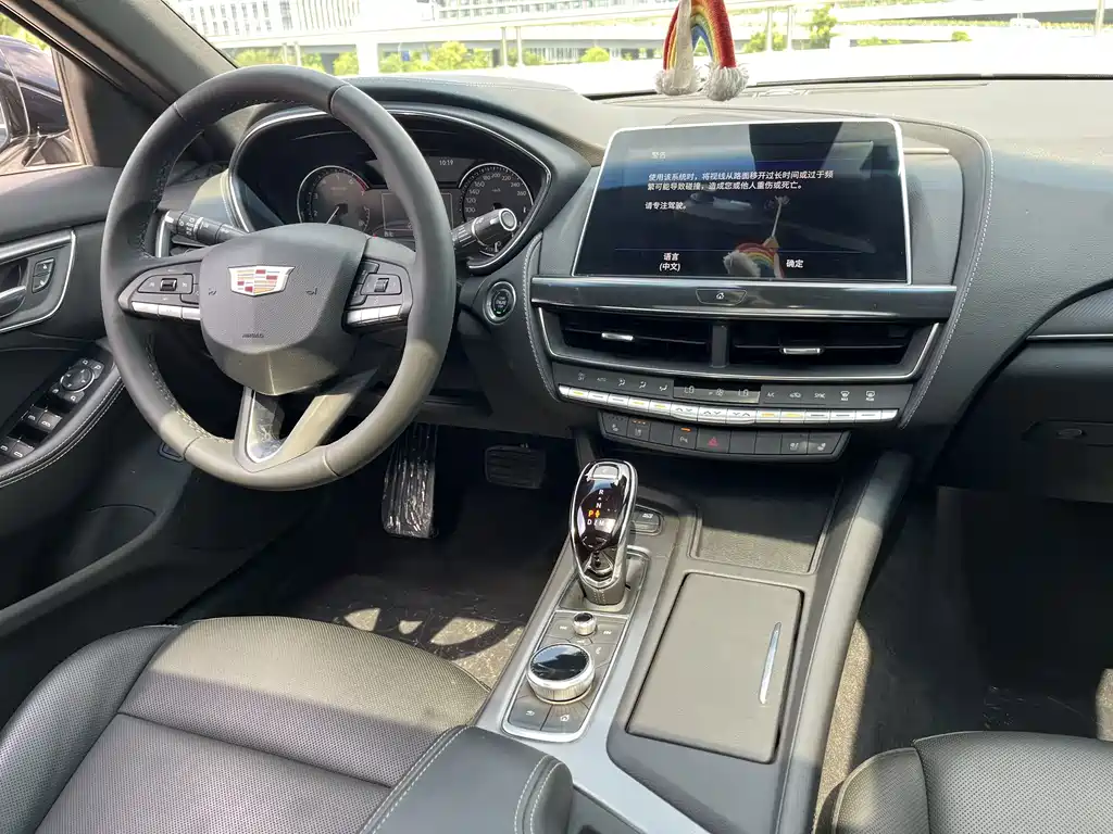 Cadillac CT5 — миниатюра 8