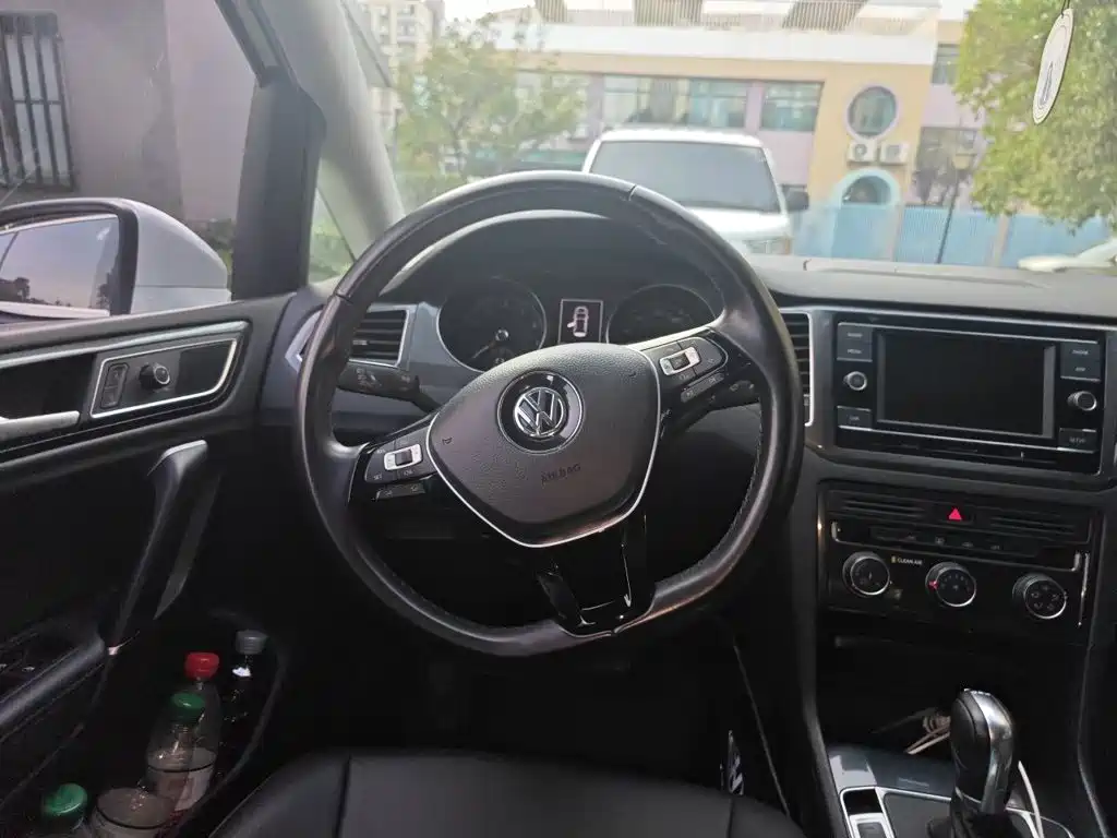 Volkswagen Golf Sportsvan — миниатюра 3