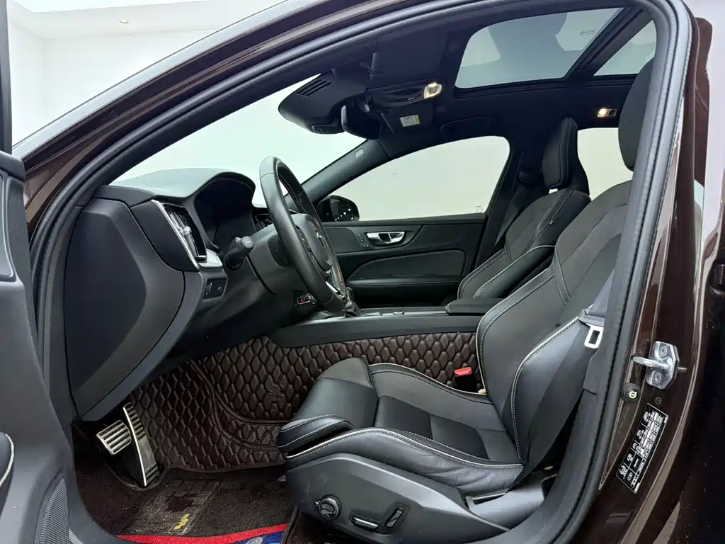 Volvo S60 — миниатюра 4