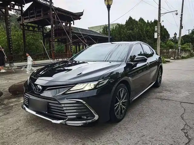 TOYOTA CAMRY 2023