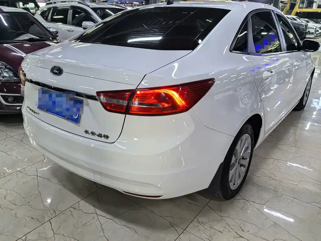 Ford Escort — миниатюра 6