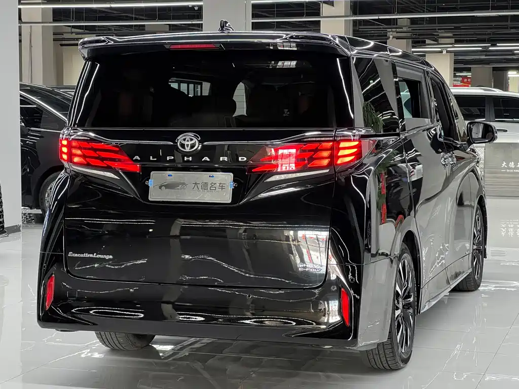 Toyota Alphard Hybrid 2.5L Premium Enjoy Edition, фото 4